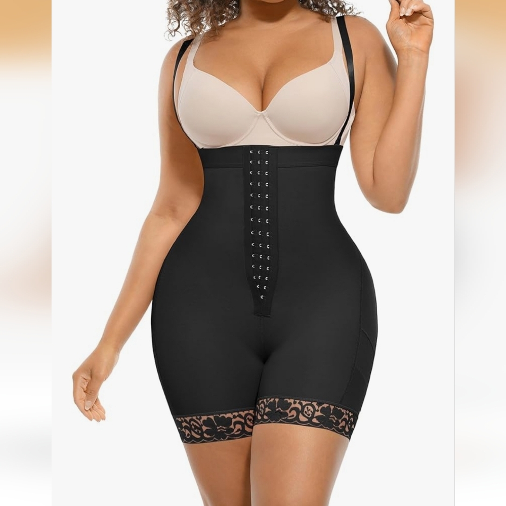 Elegant Black Shapewear with Lace Detail